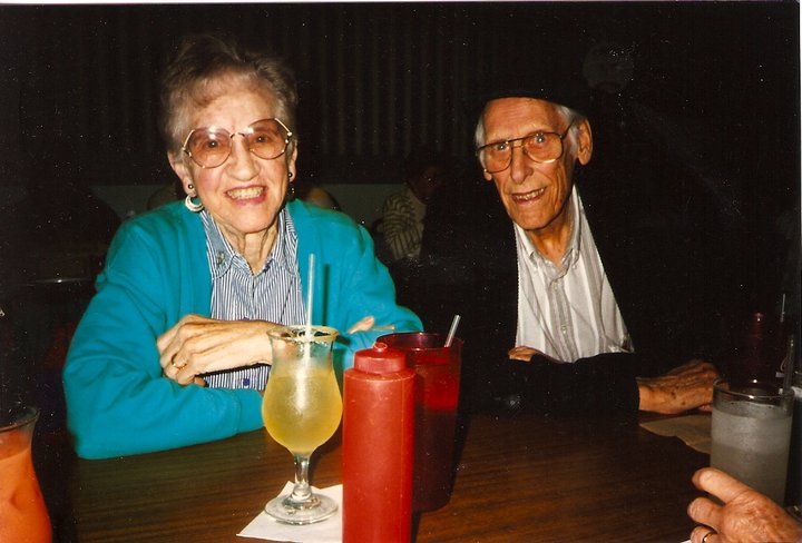 Klik voor foto in apart venster albert_gerrit_van_den_broek_en_2de_vrouw__margaret_bosma.jpg